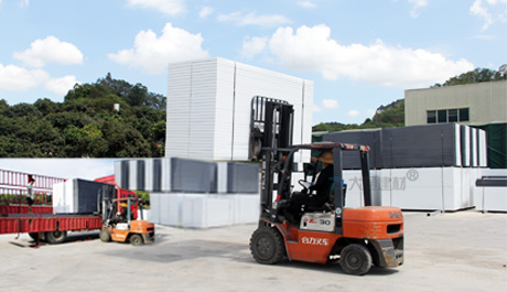大通建材，工地圍擋，施工圍擋廠(chǎng)家，貨源穩(wěn)定，自由工廠(chǎng)生產(chǎn)銷(xiāo)售。